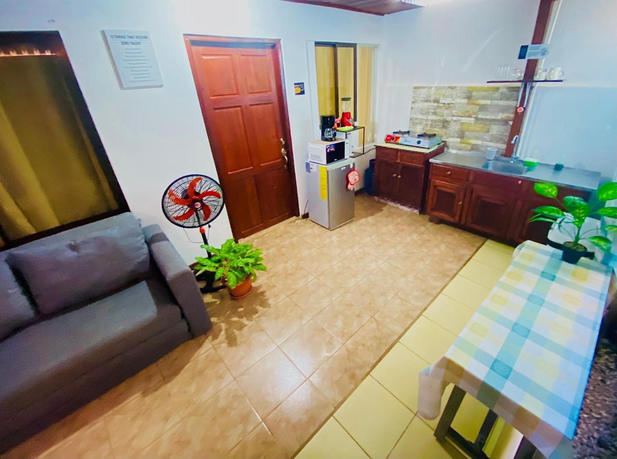 Cabinas Gufo Downtown La Fortuna, Volcan Arenal Exterior foto